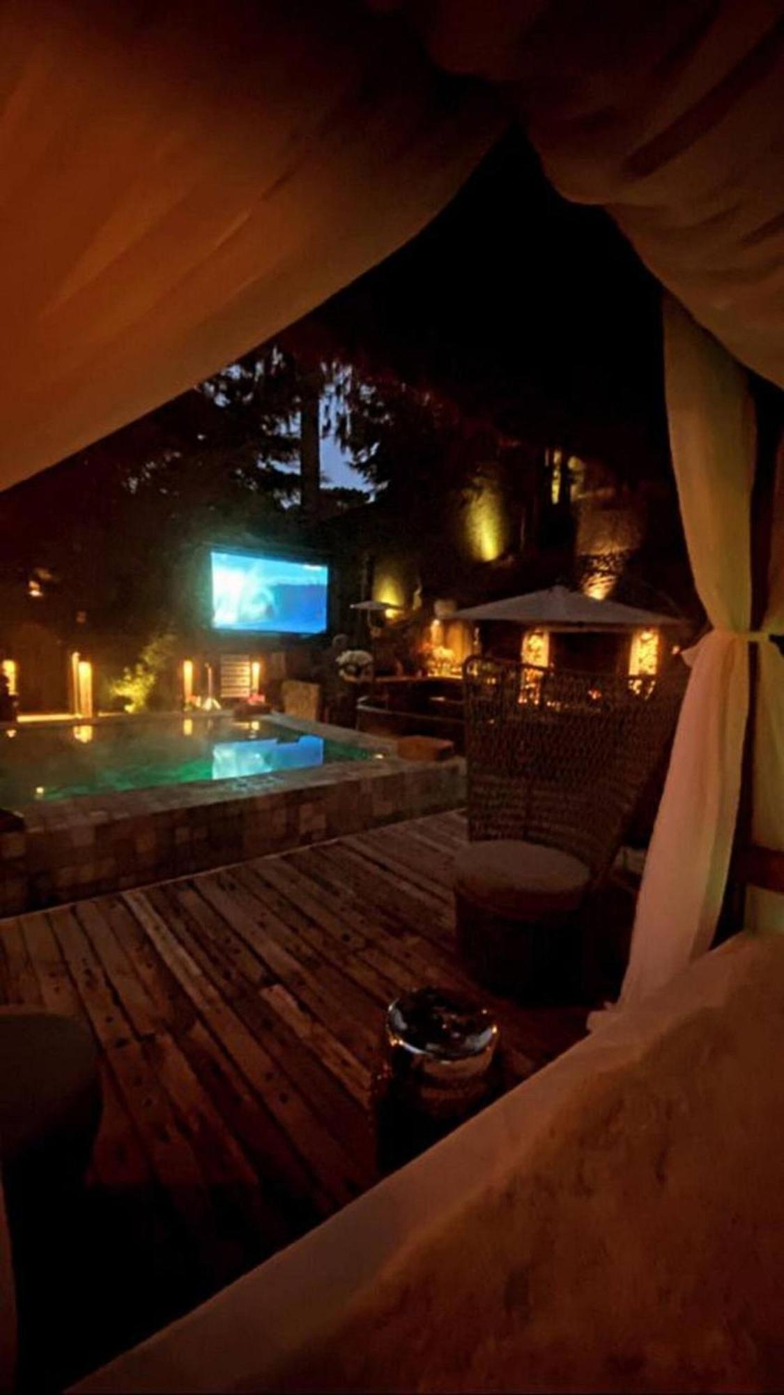 Com Jacuzzi Sauna Lareira E Telao Cinema *