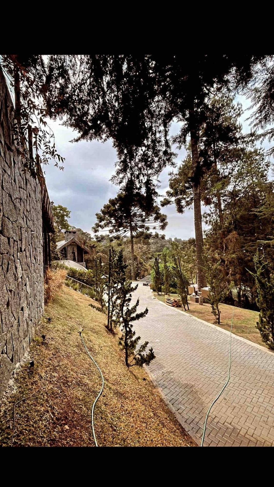 Com Jacuzzi Sauna Lareira E Telao Cinema Villa Campos do Jordao
